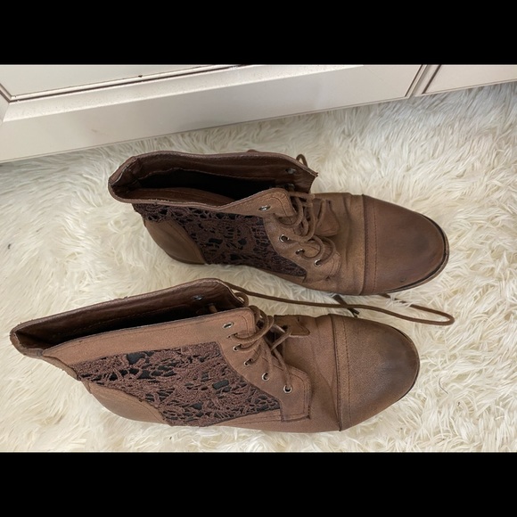 Used combat boots - Picture 2 of 3